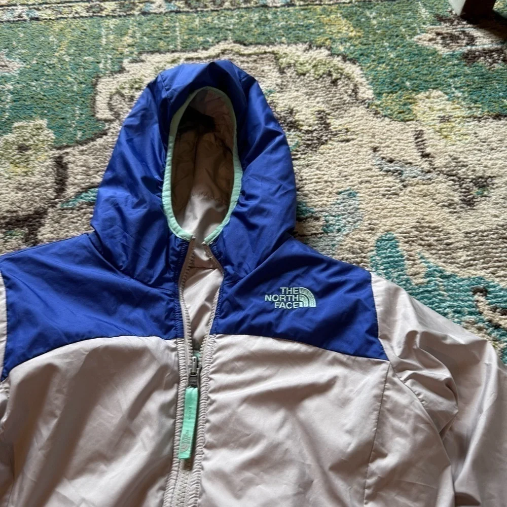 Reversible Green and White the north face Jacket with Blue Hood